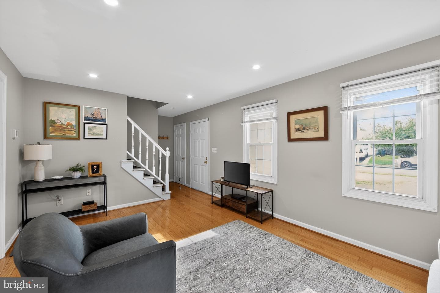 192 Plaza Drive photo 6