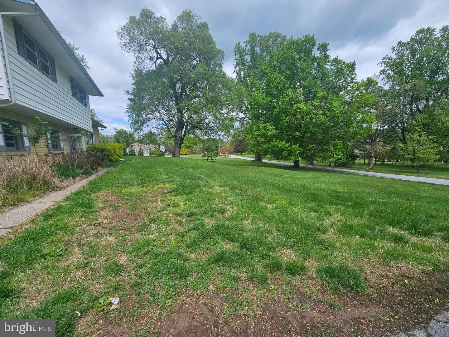 1256 Surrey Road photo 3