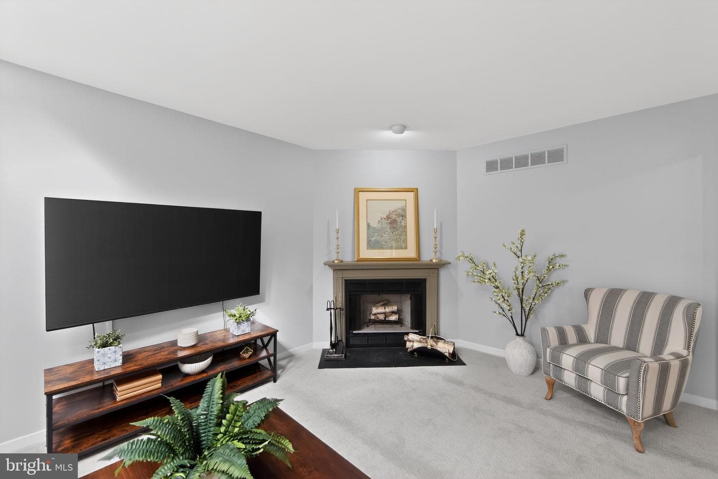 1200 Halifax Court photo 9