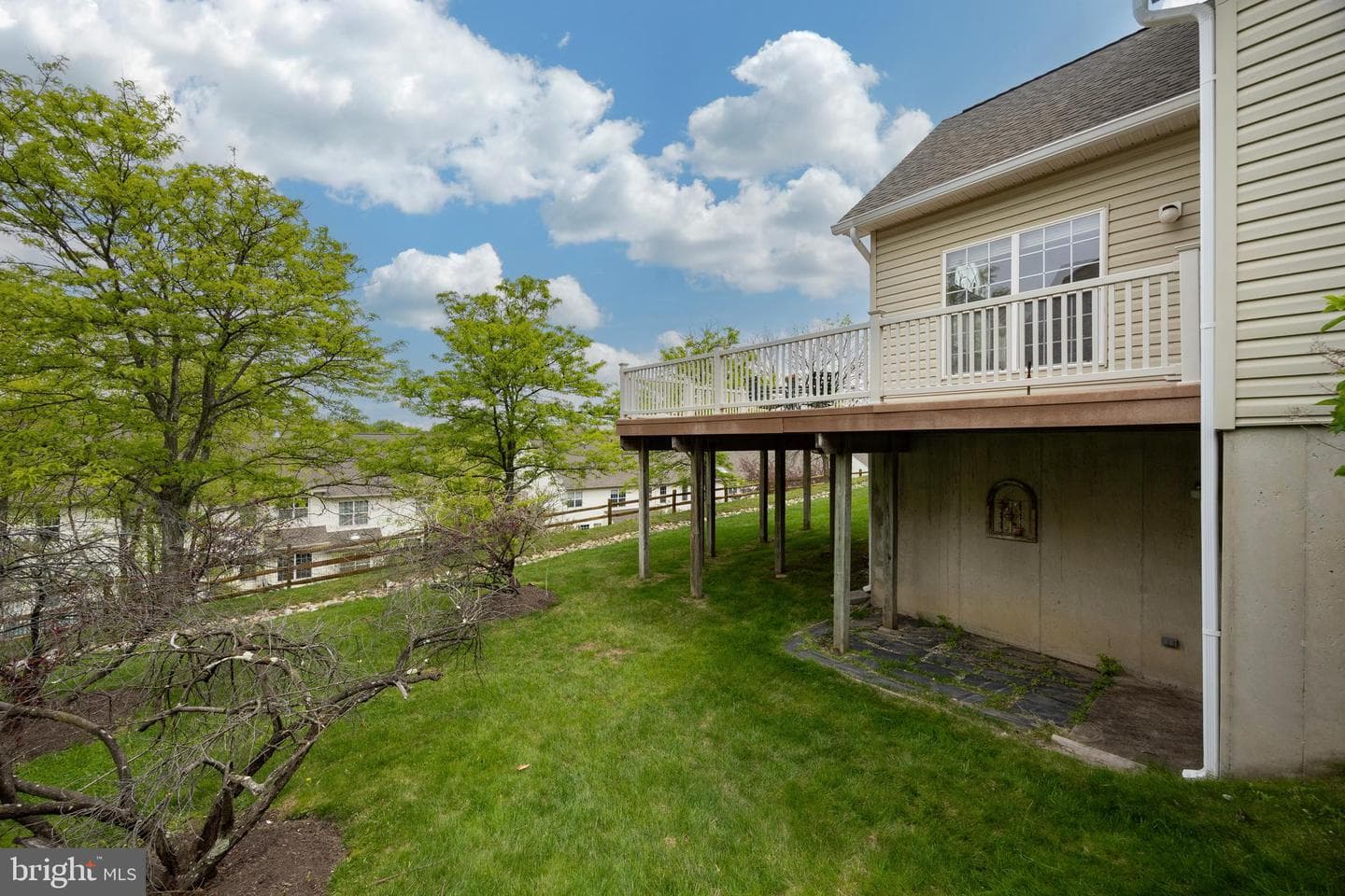 223 Silverbell Court photo 40