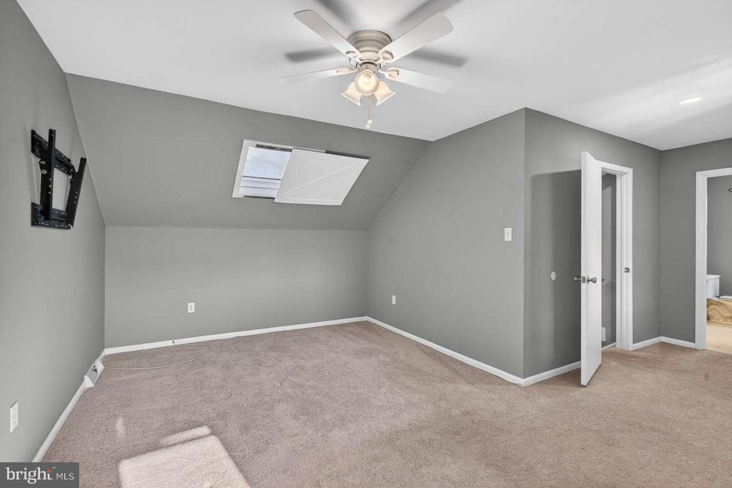 1801 Saint Johnsbury Court photo 18