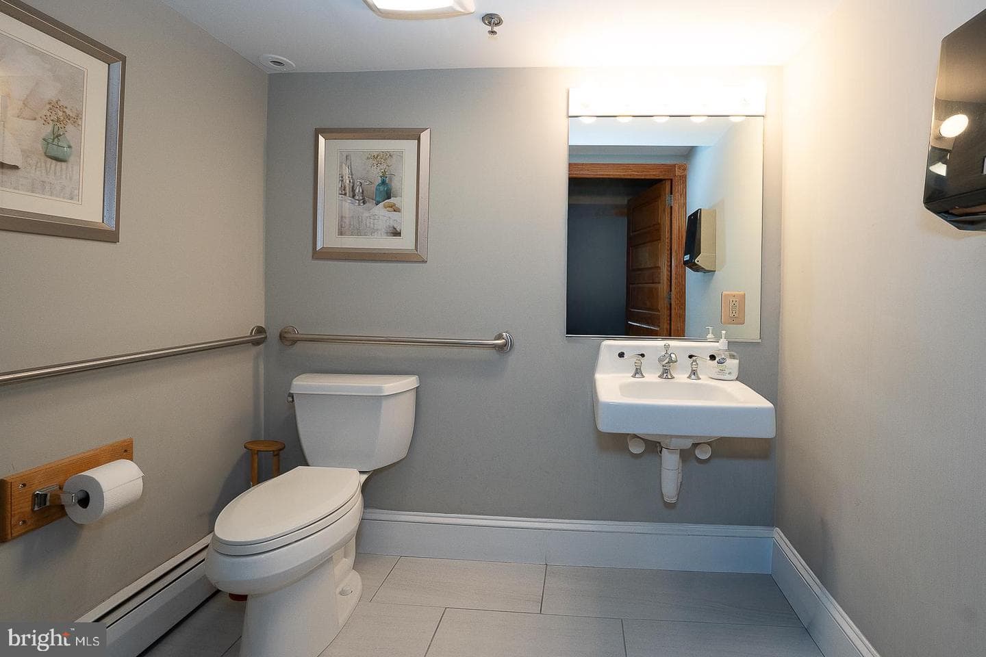 61 Cassatt Avenue photo 21