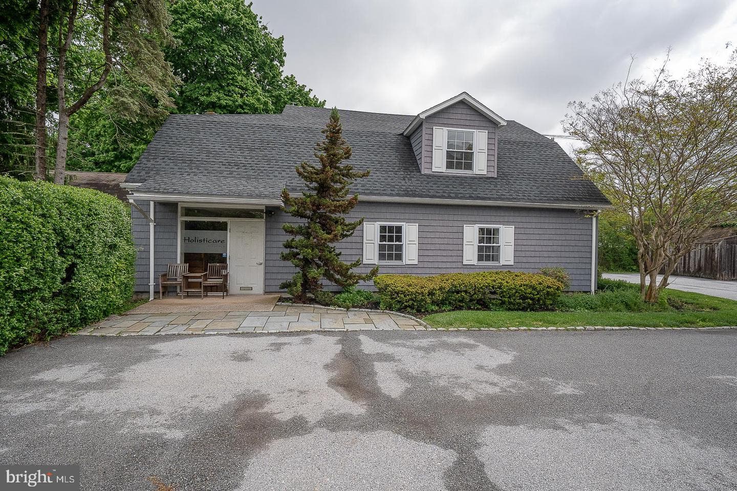 61 Cassatt Avenue photo 44