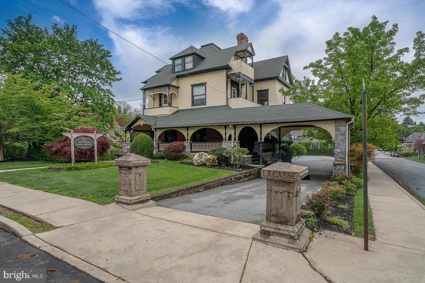 61 Cassatt Avenue photo 77