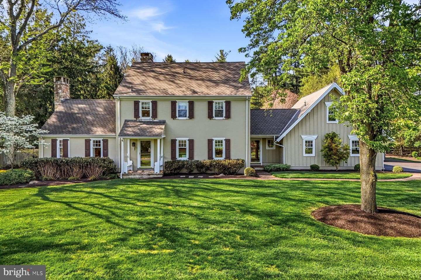 1295 Argyle Road photo 2