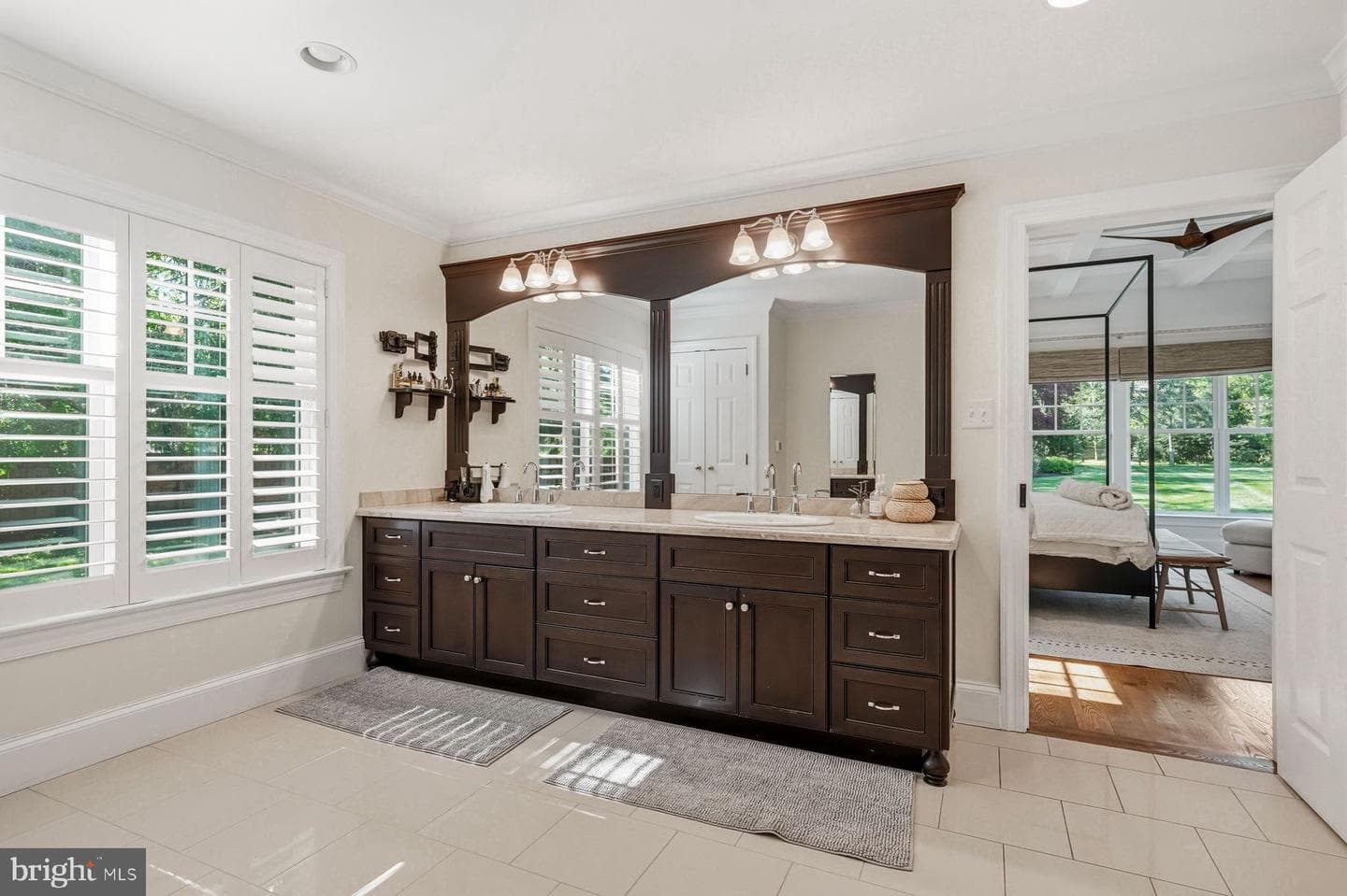 1295 Argyle Road photo 24