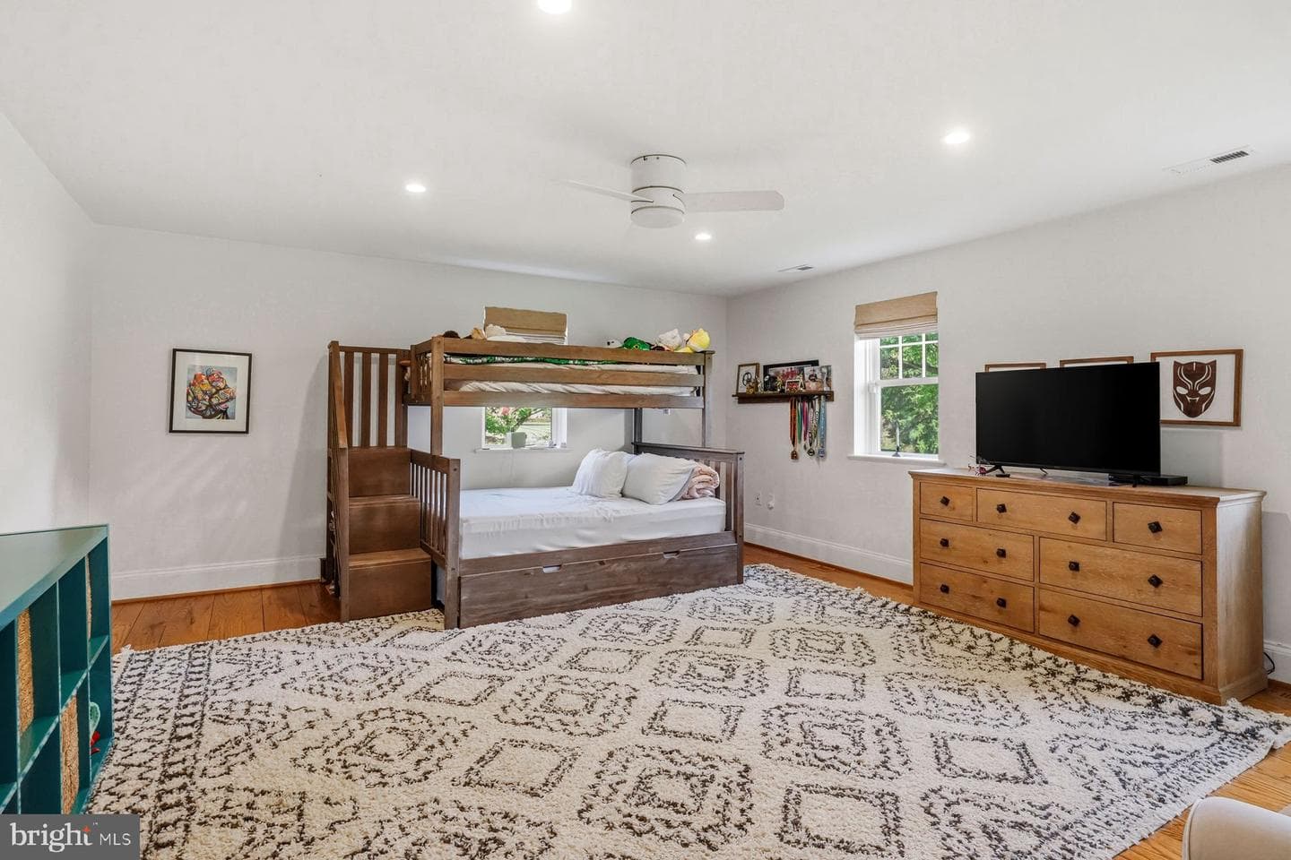 1295 Argyle Road photo 30