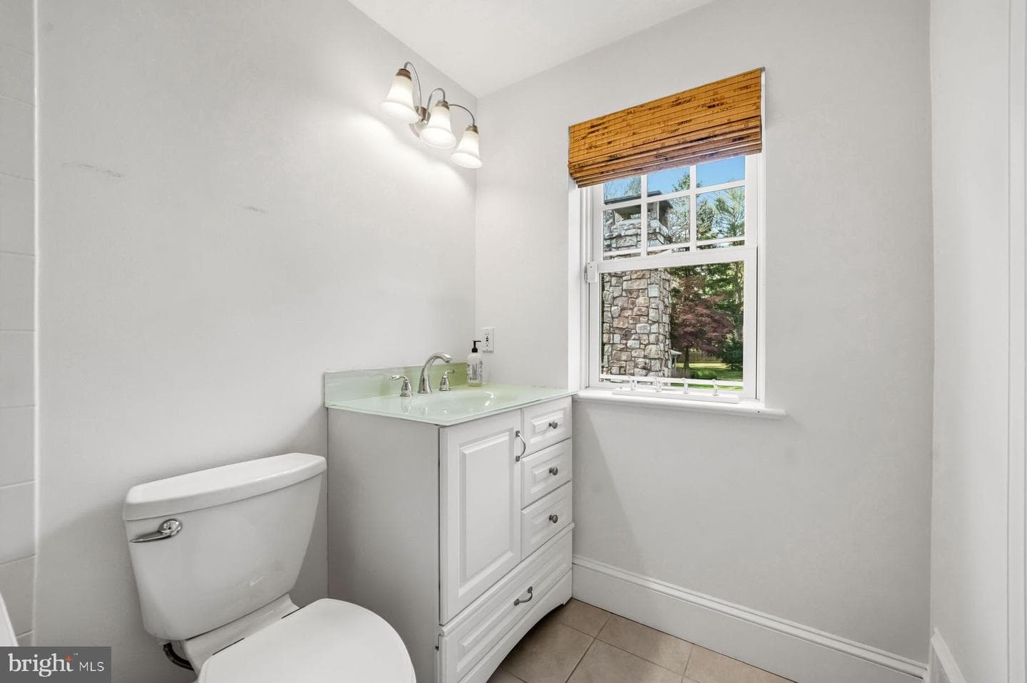 1295 Argyle Road photo 38