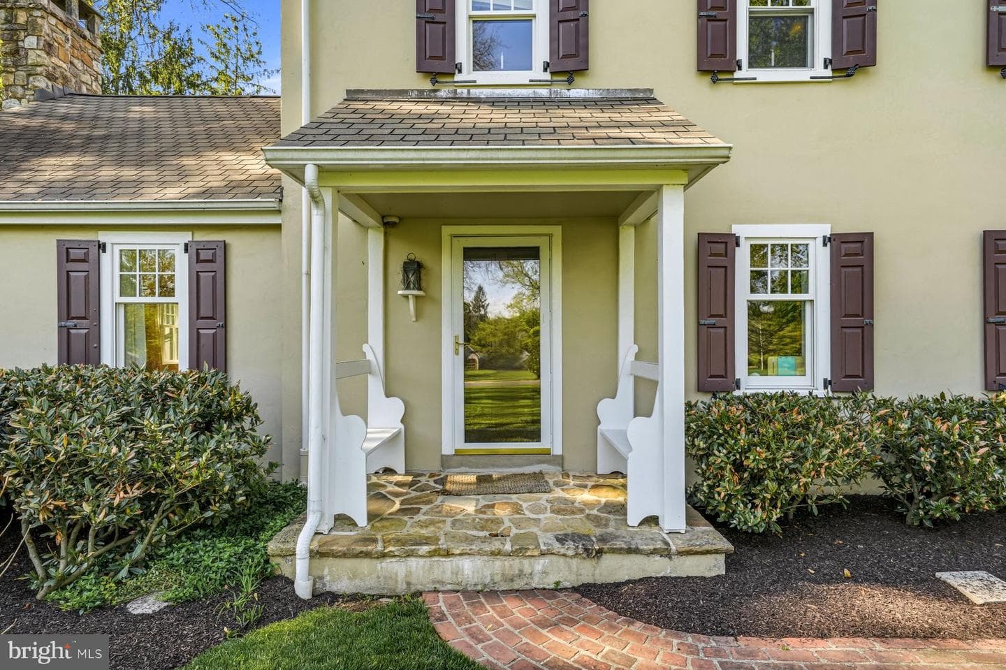 1295 Argyle Road photo 6