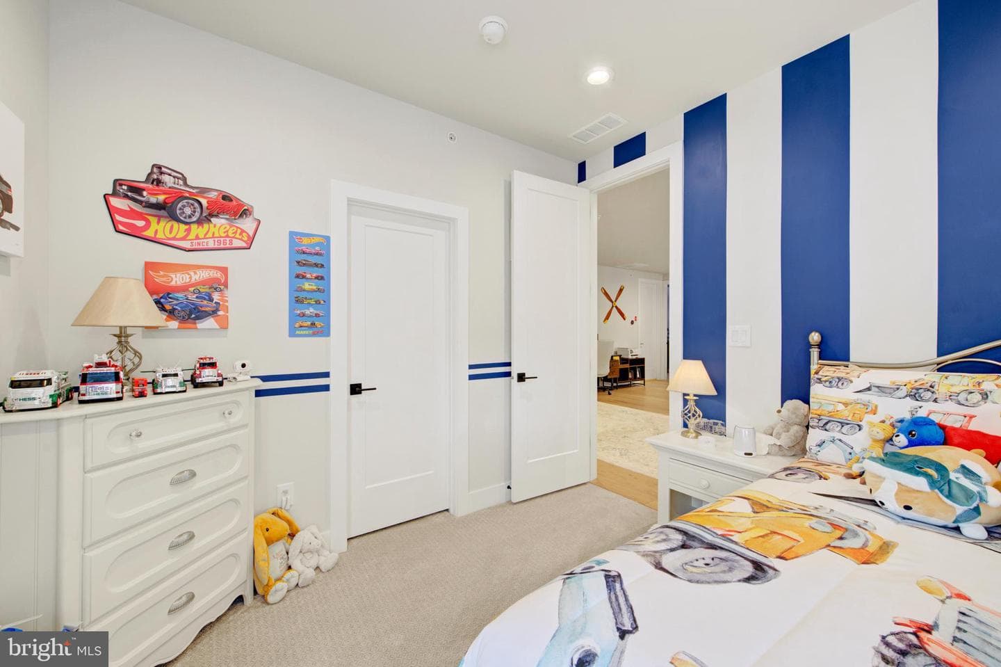 587 Trifecta Road photo 29
