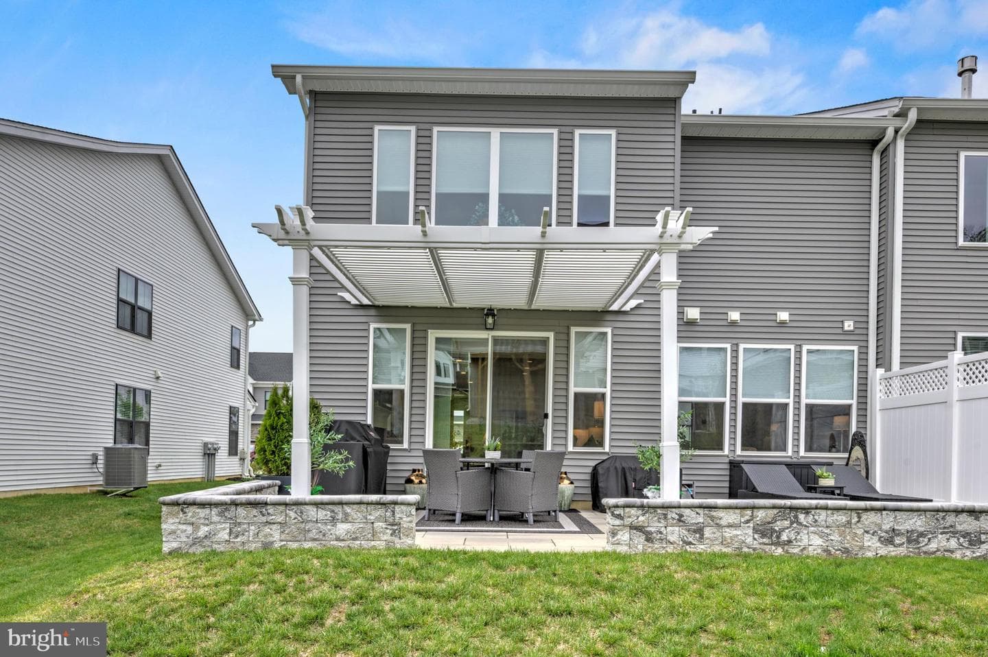 587 Trifecta Road photo 36