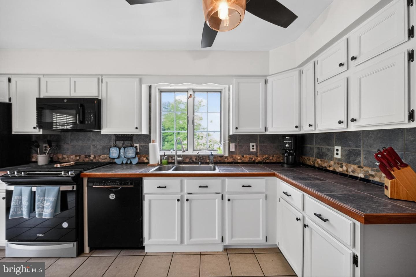 134 Galloping Hill Road photo 7