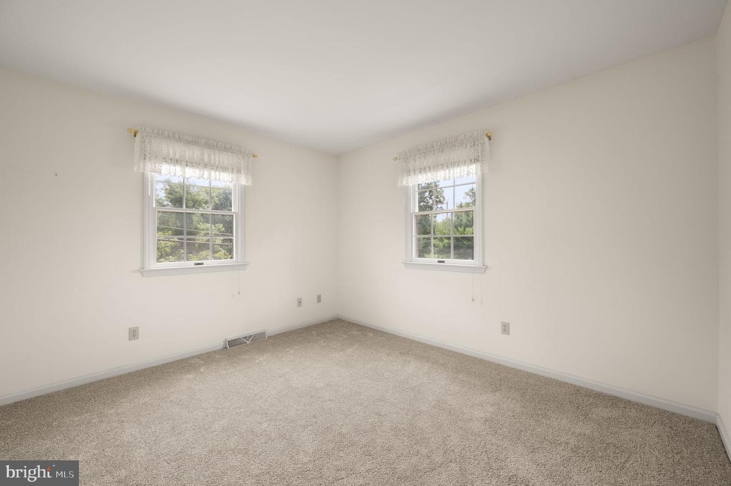 155 Freedom Valley Circle photo 22