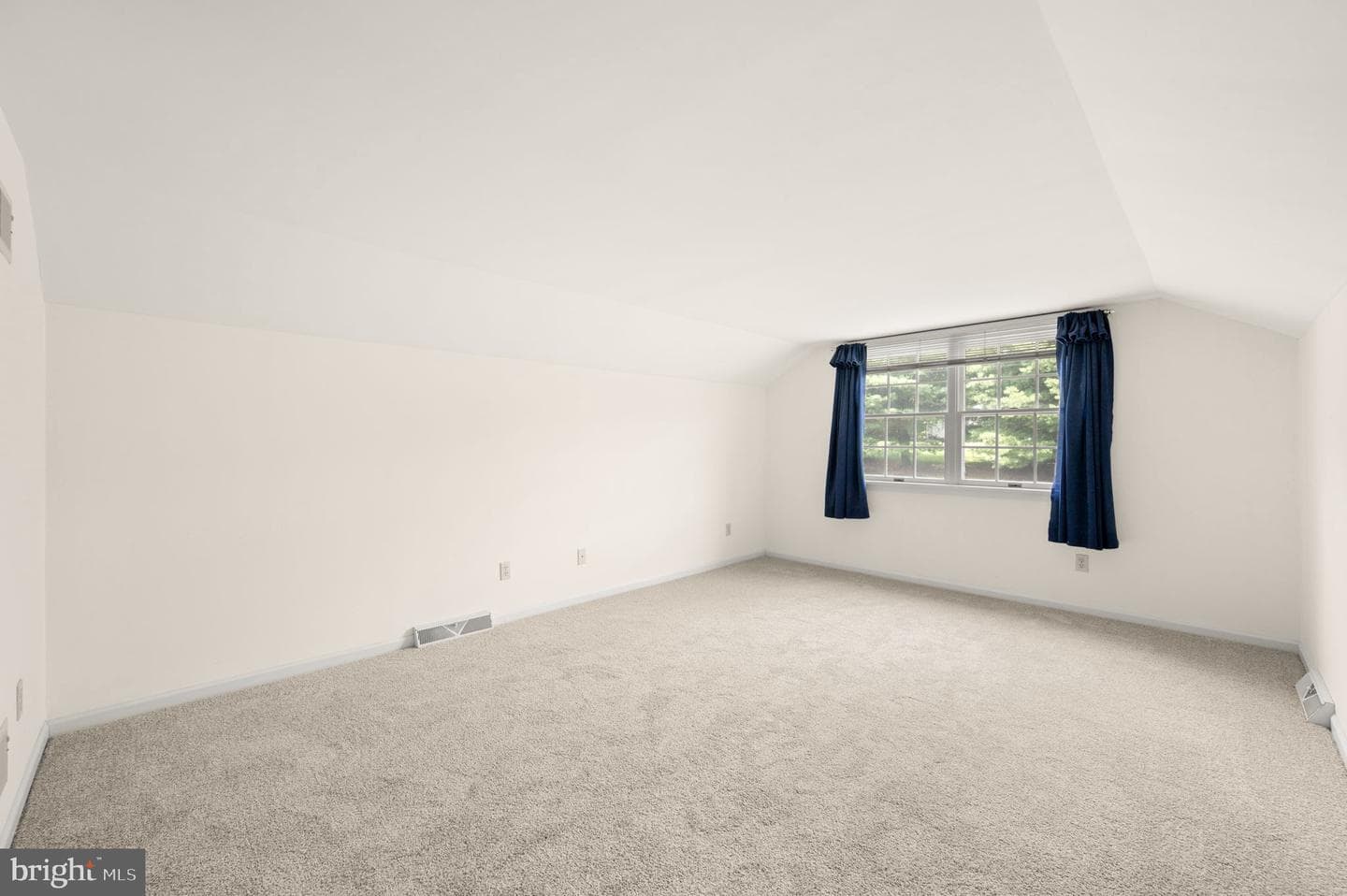 155 Freedom Valley Circle photo 23
