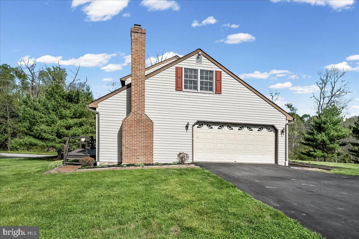 155 Freedom Valley Circle photo 32