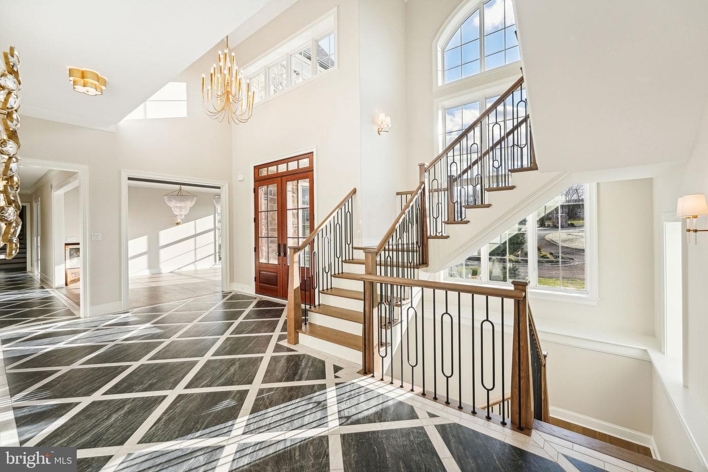 1345 Carolannes Way photo 3