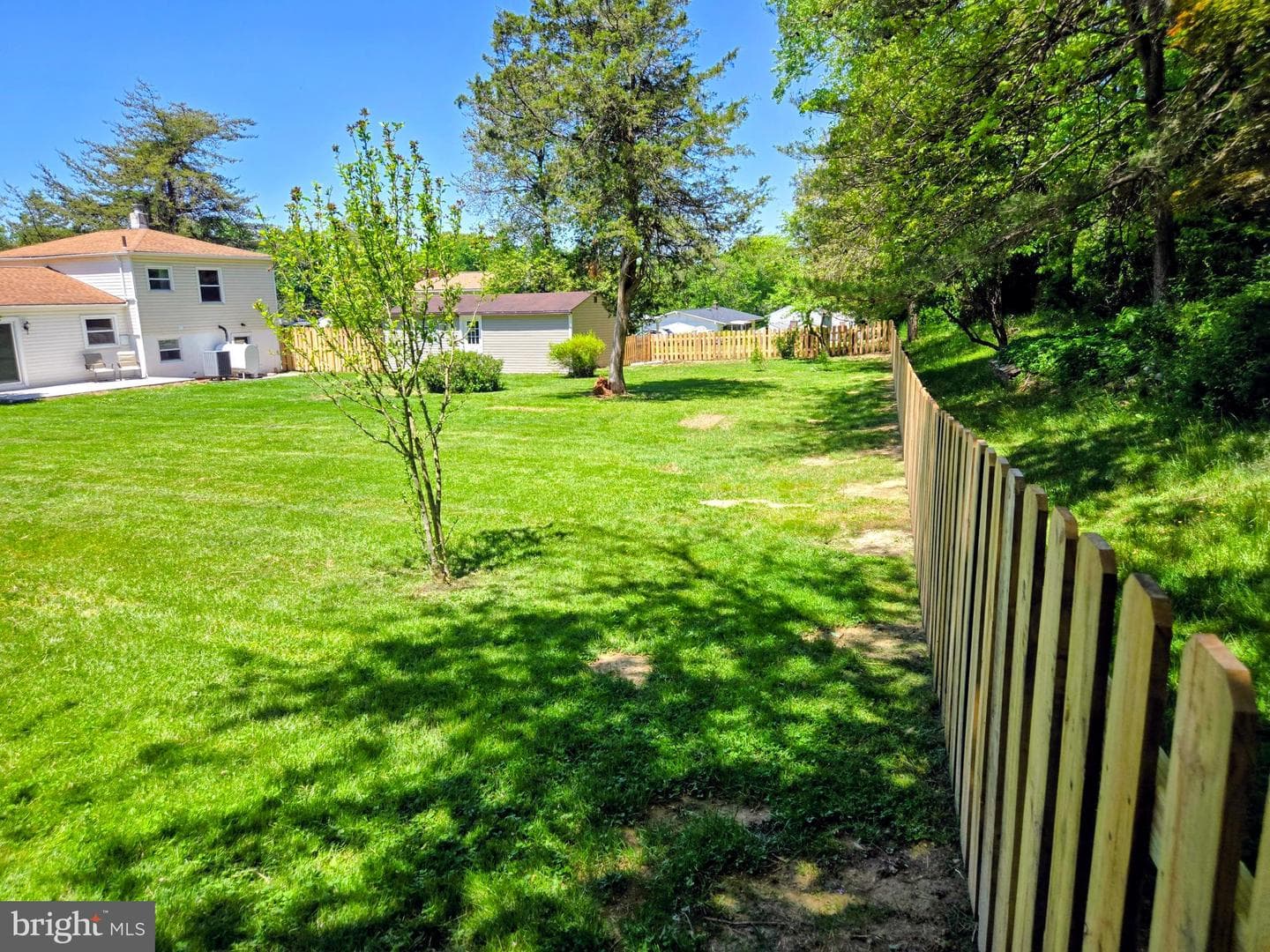 970 Kingsway Drive photo 4