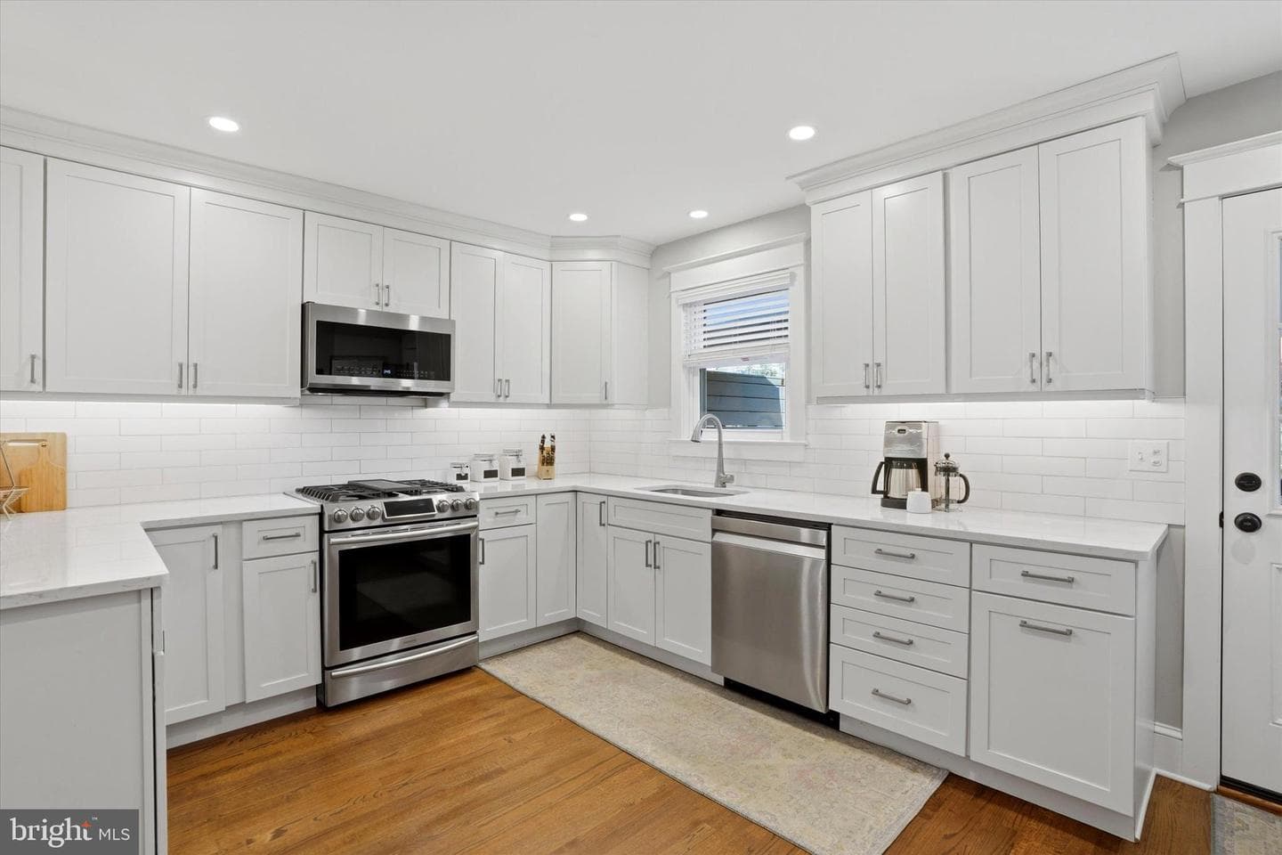 328 Dean Street photo 14
