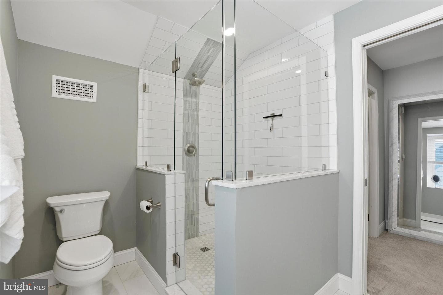 328 Dean Street photo 28