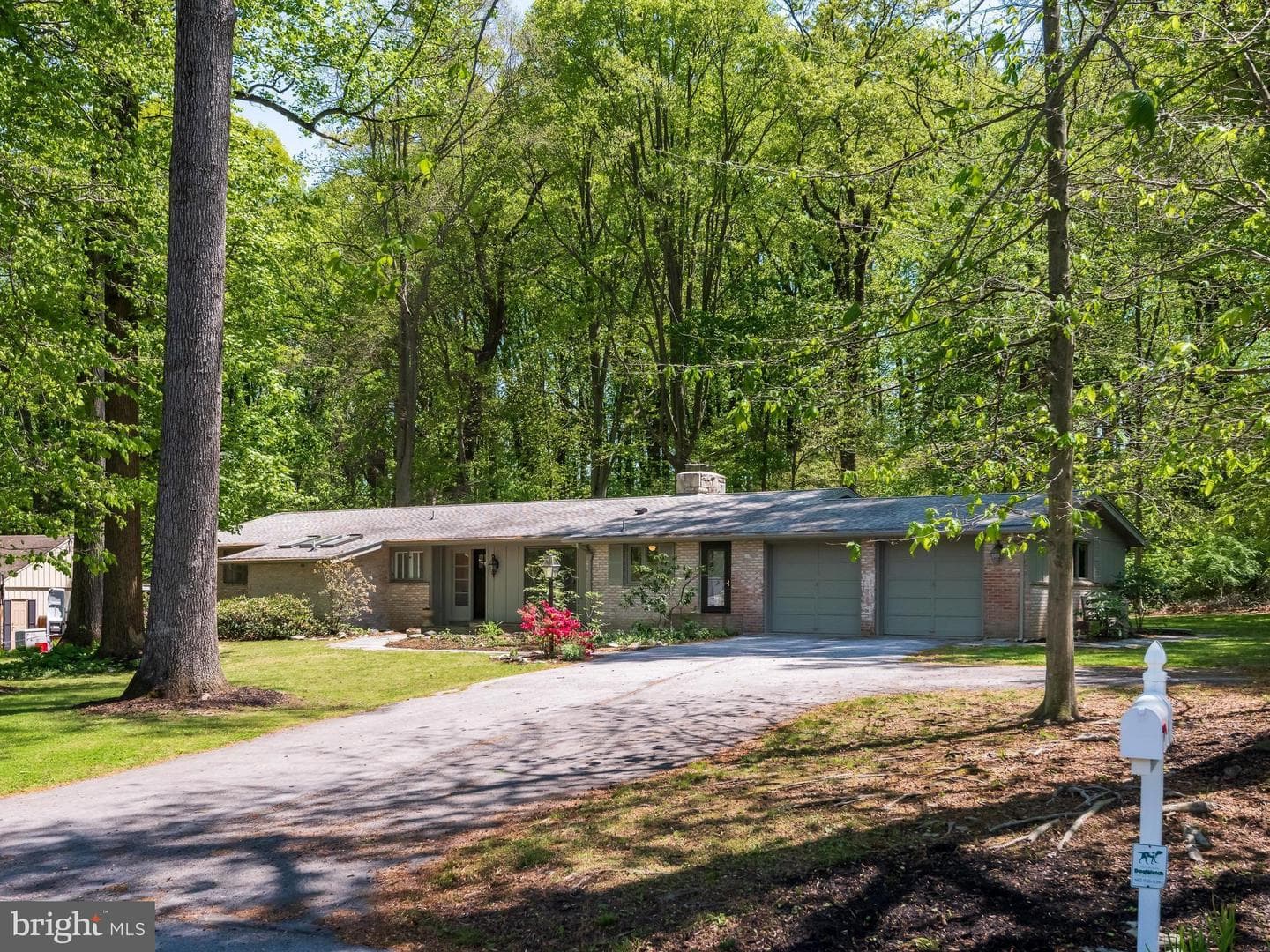 12 Woodland Circle photo 2