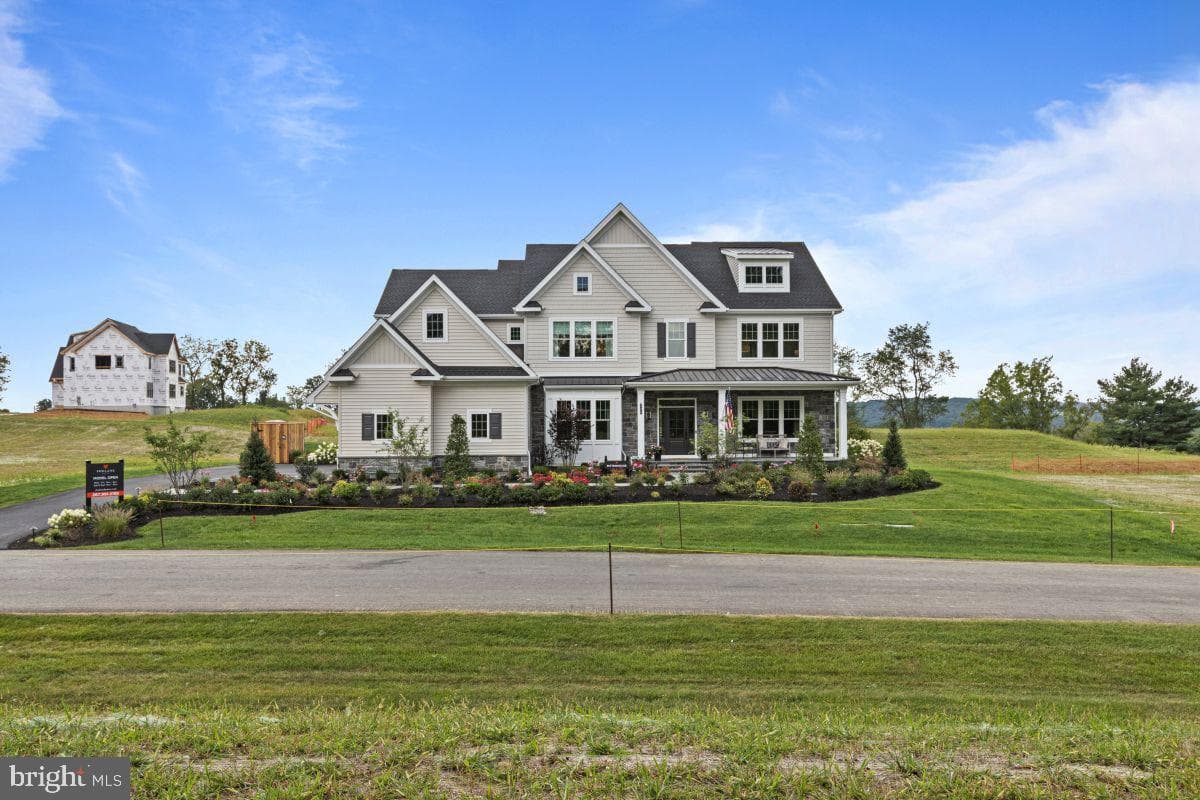 157 Lexington Mnr, Glenmoore