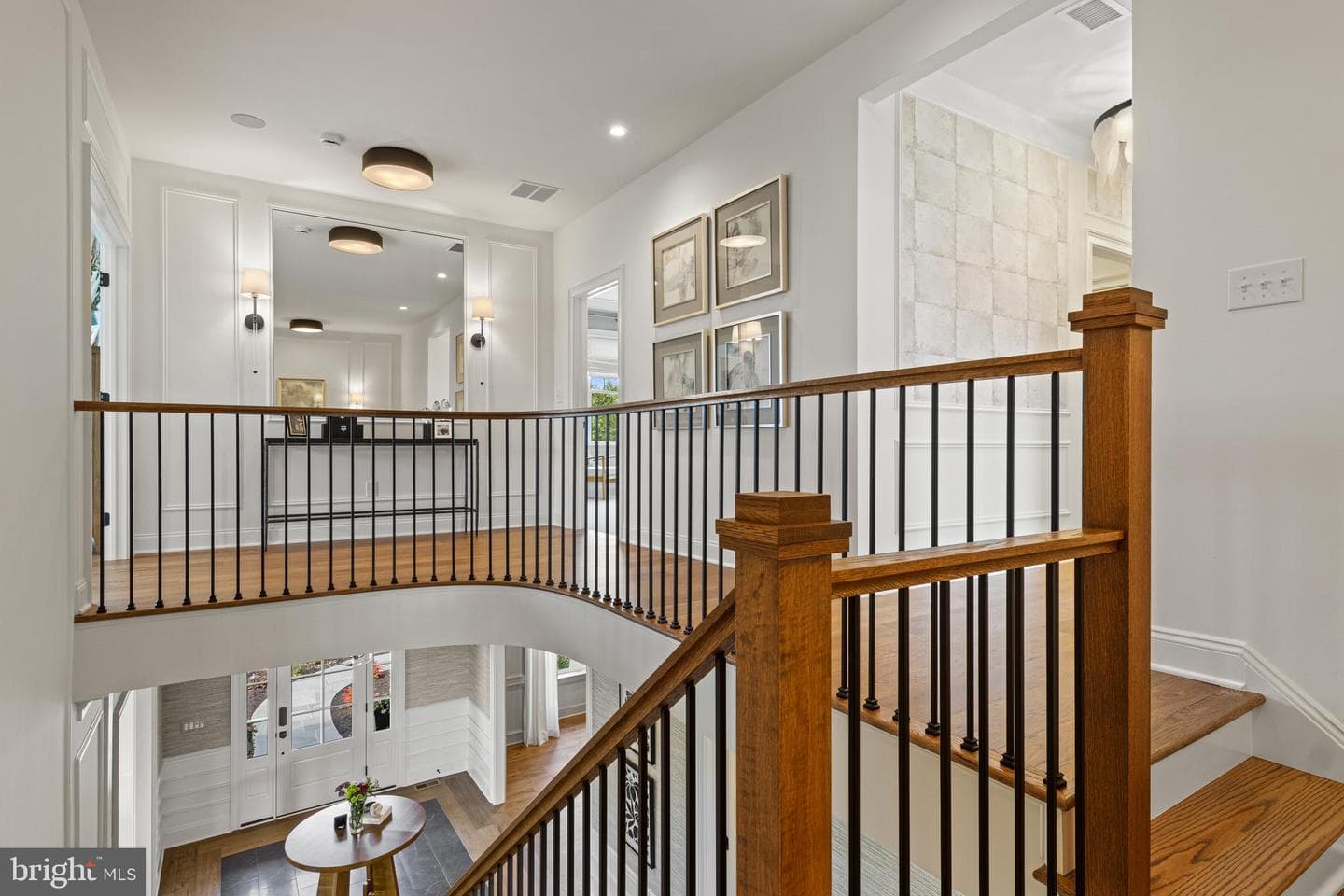 157 Lexington Manor photo 9