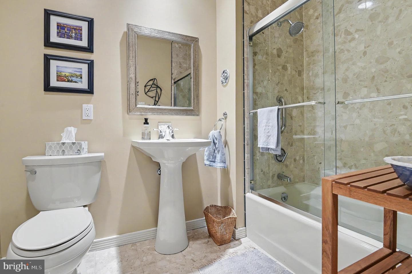 8 Adams Way photo 19