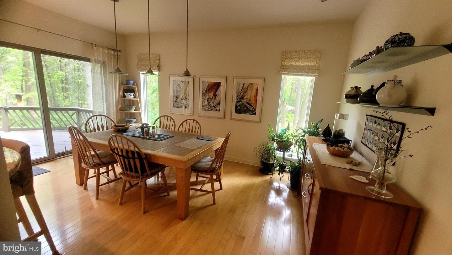 8 Adams Way photo 41