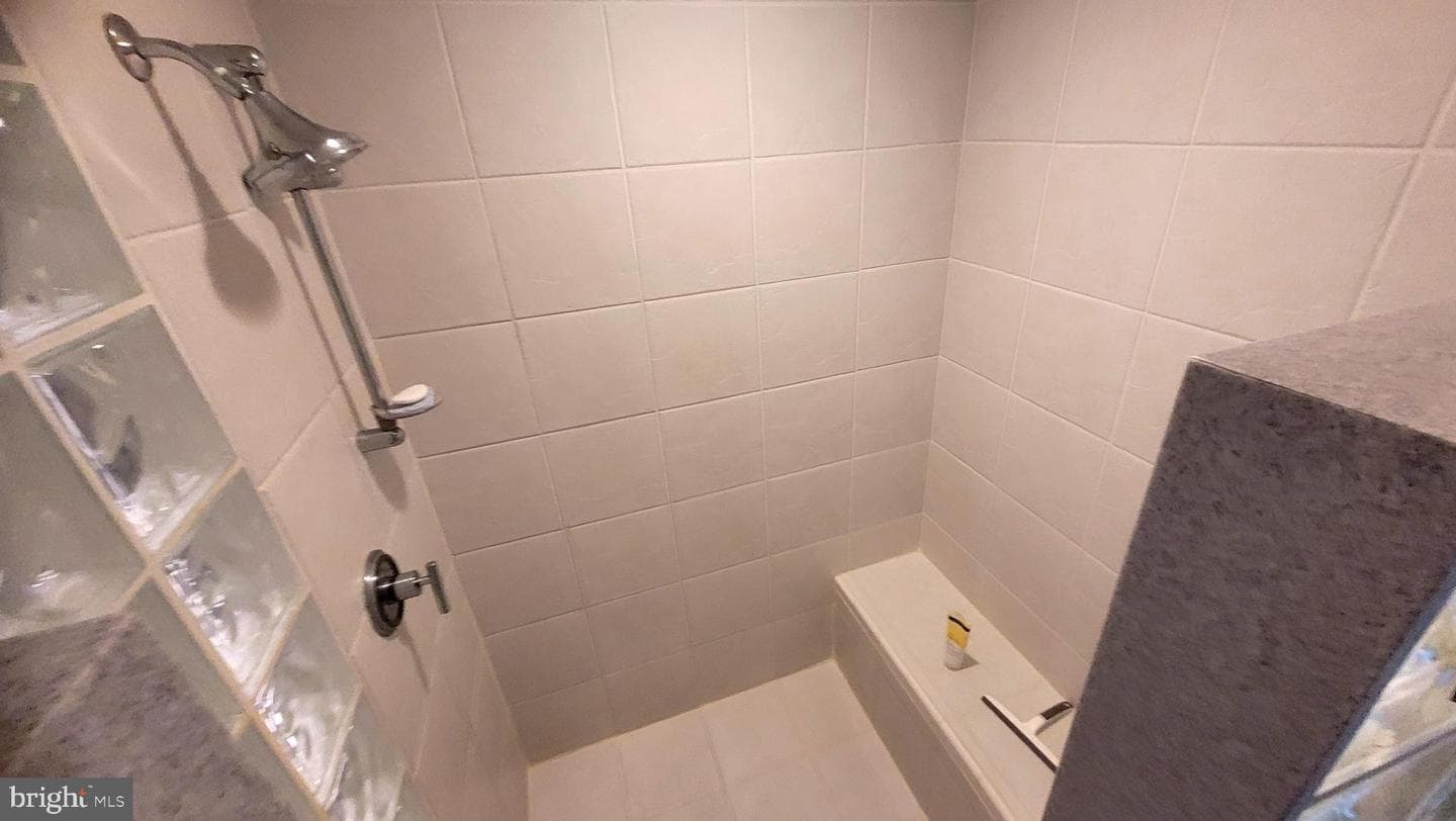 8 Adams Way photo 46
