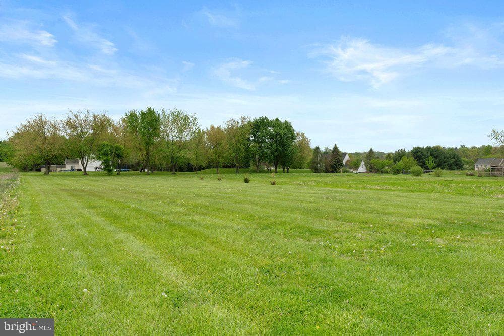 32 Meadow Lane photo 46