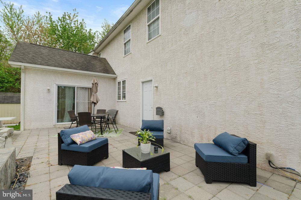 32 Meadow Lane photo 5