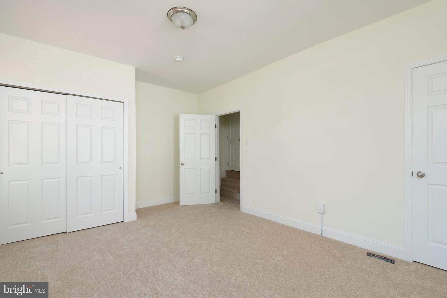 448 Broad Street photo 18