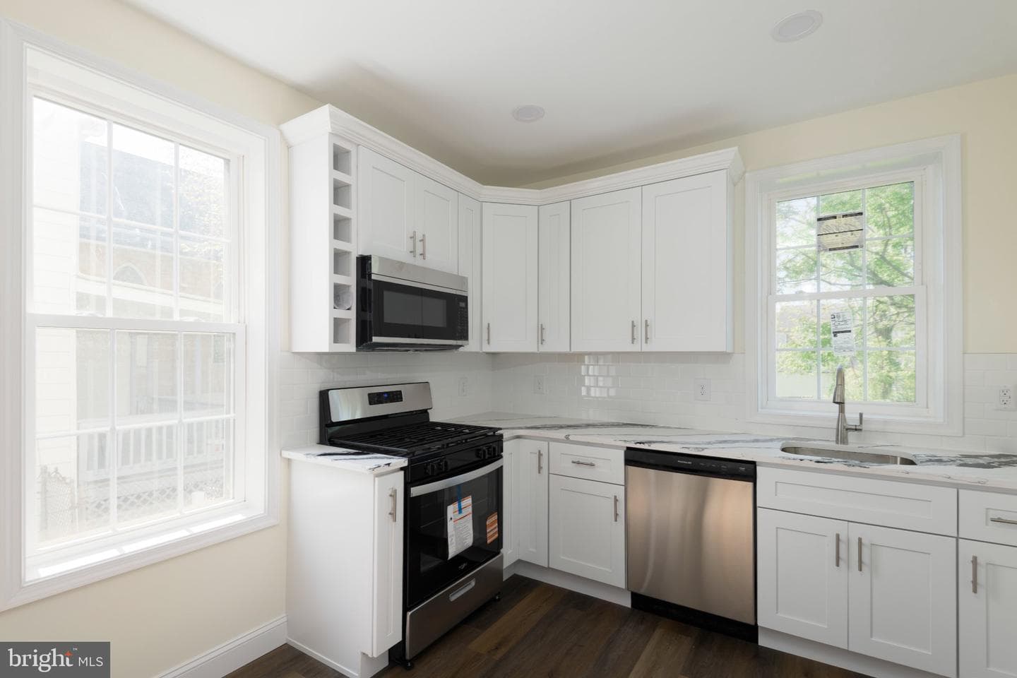 448 Broad Street photo 8