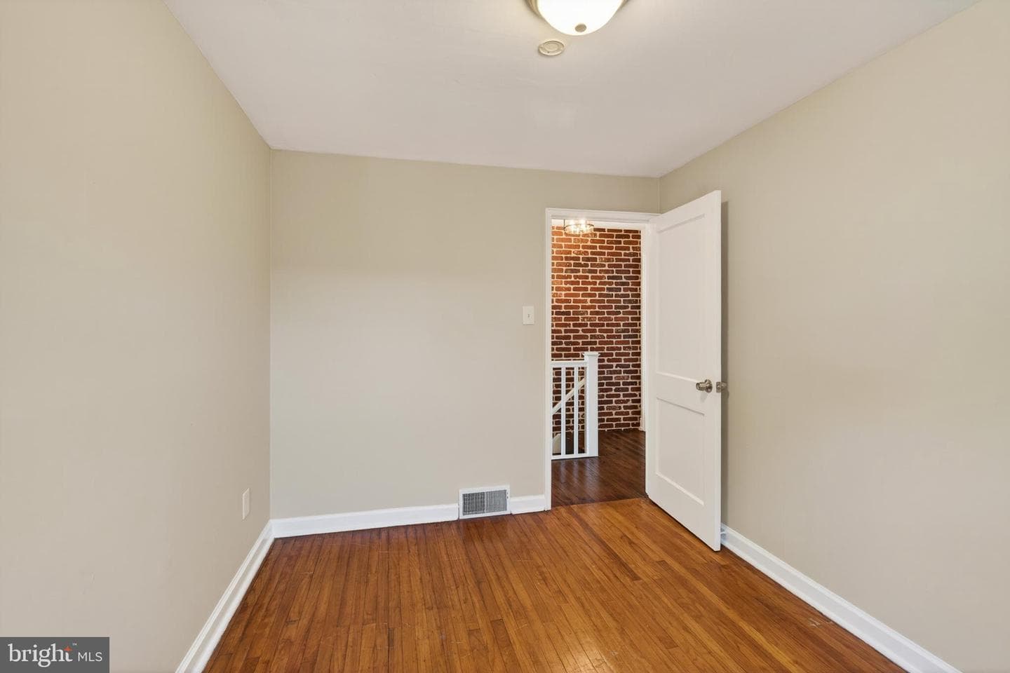 125 Price Street photo 31