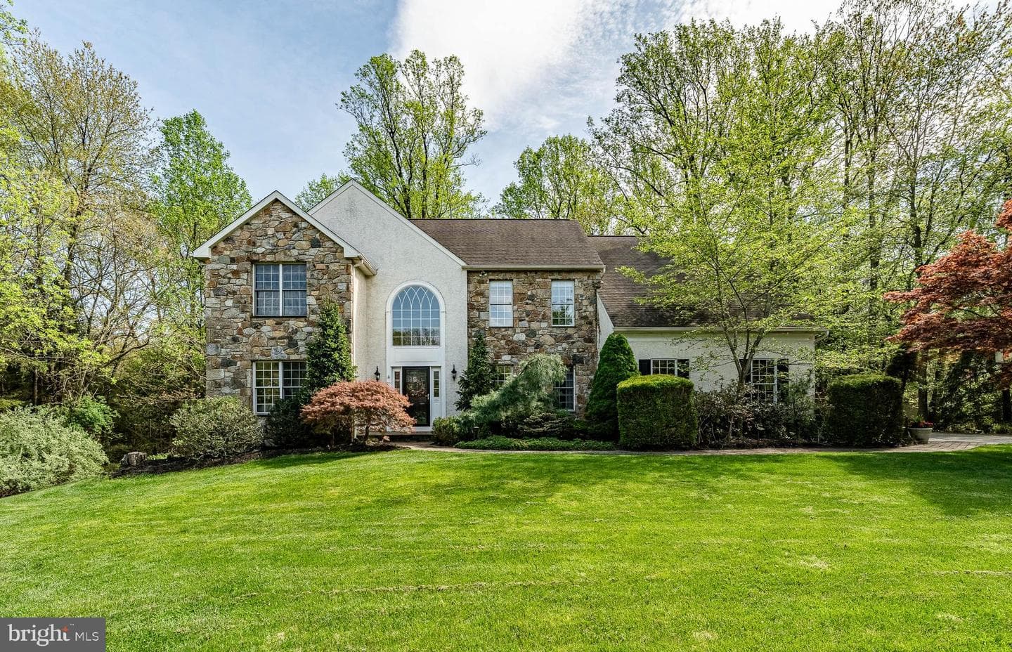 1413 Hampton Drive photo 1