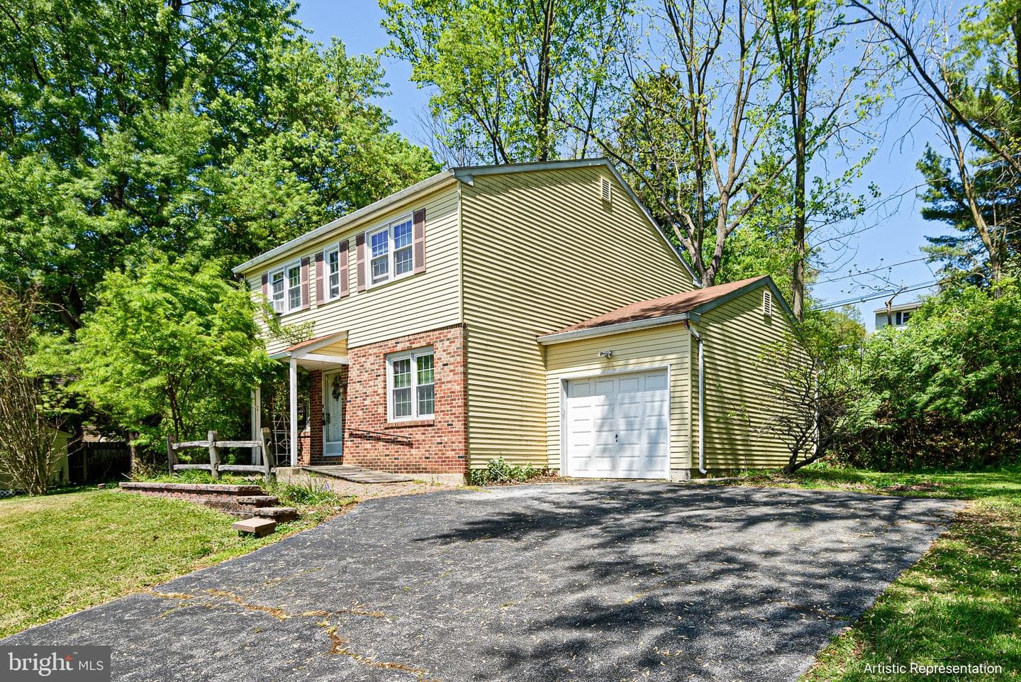 1501 W Chester Road photo 2