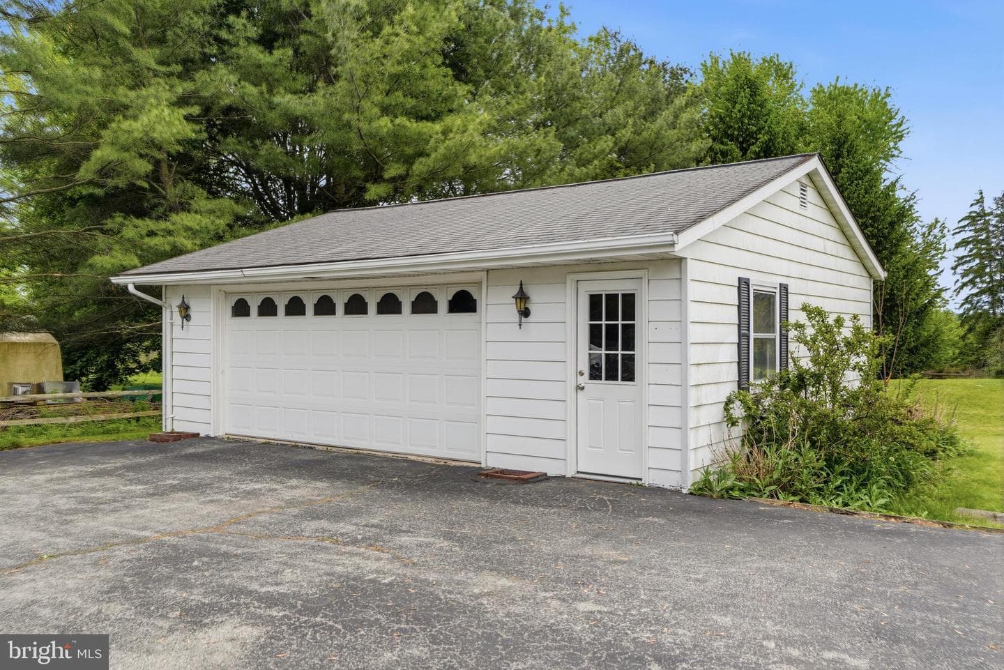 3250 Manor Road photo 15