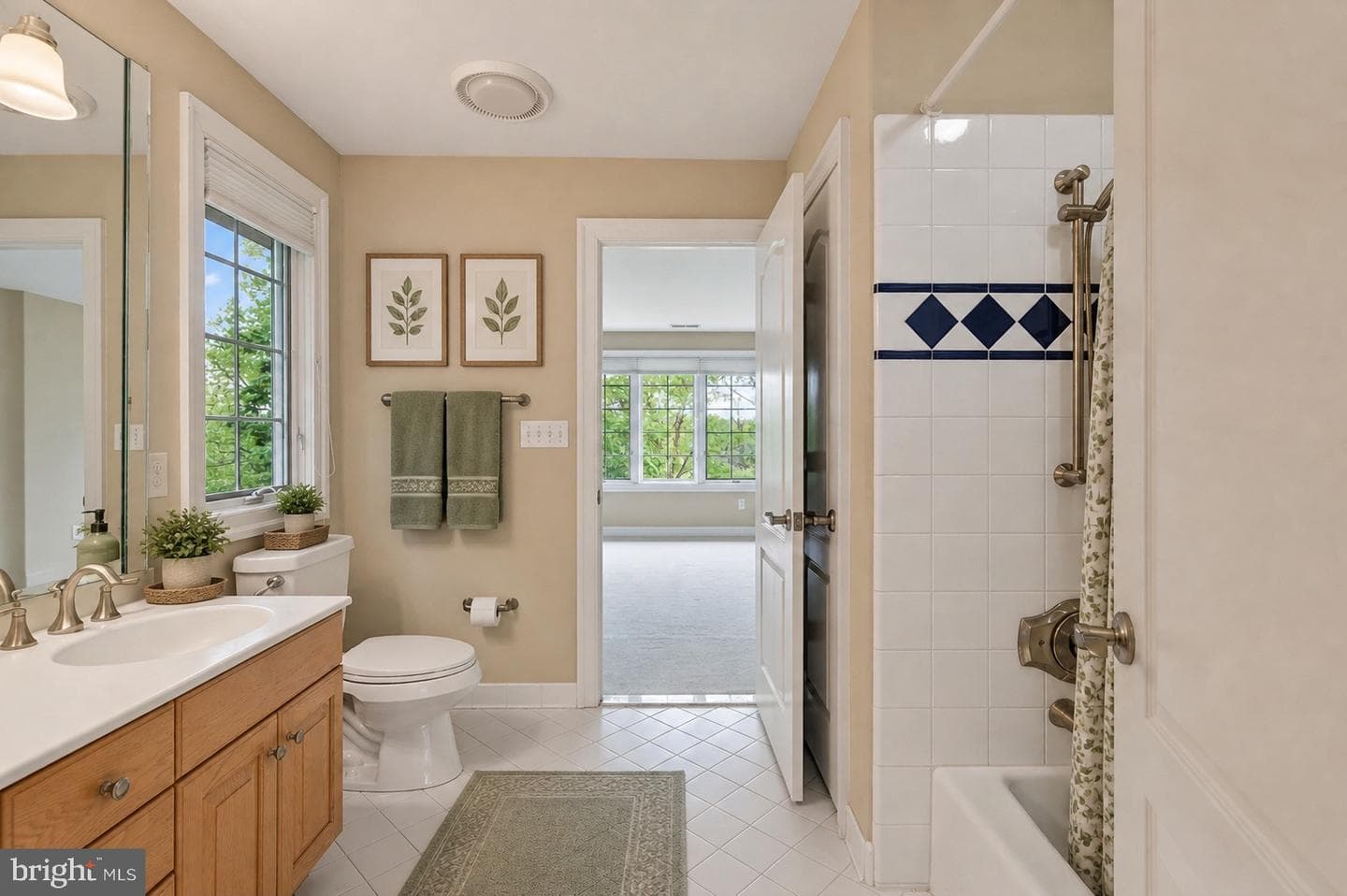 606 Longchamps Drive photo 39
