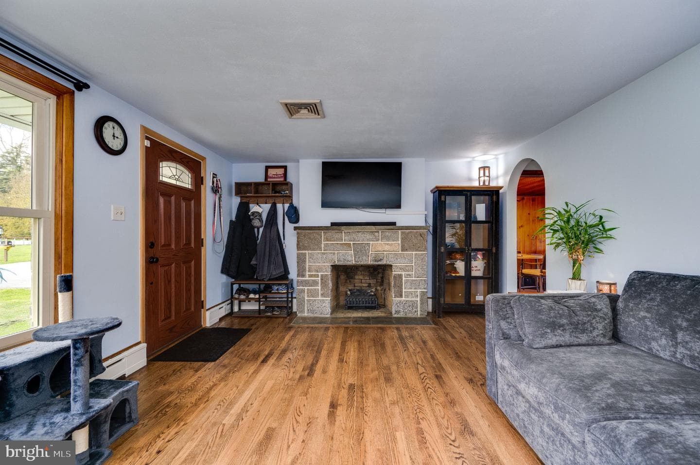 291 Watson Avenue photo 10