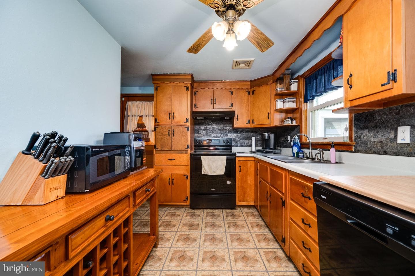 291 Watson Avenue photo 21