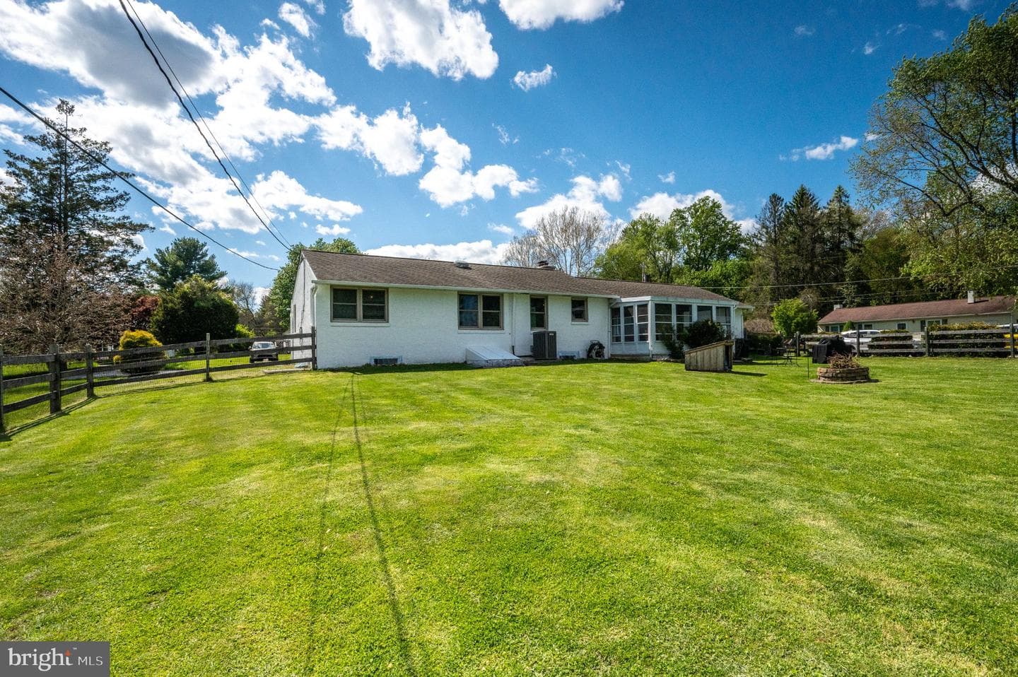 291 Watson Avenue photo 37