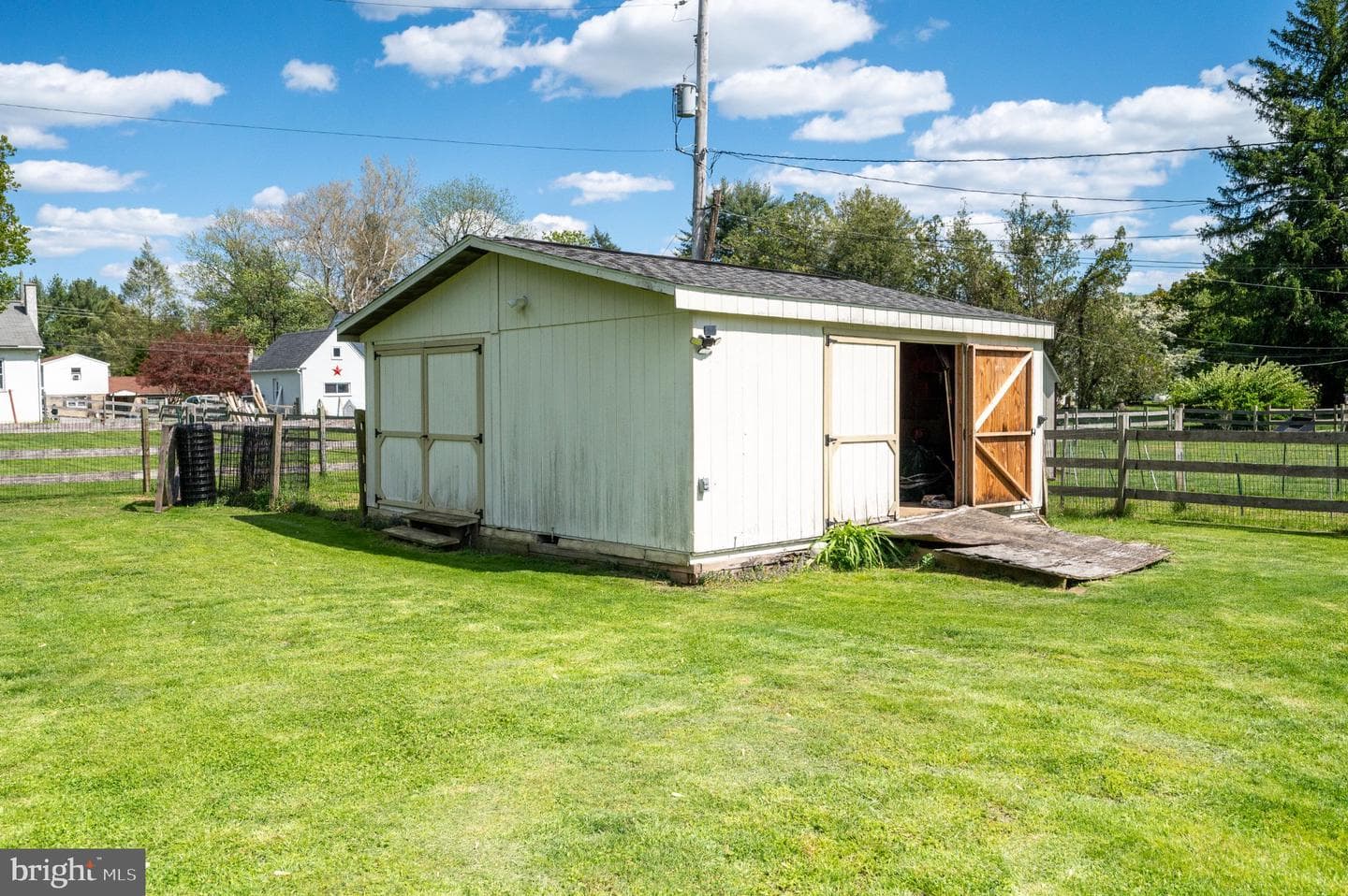 291 Watson Avenue photo 41