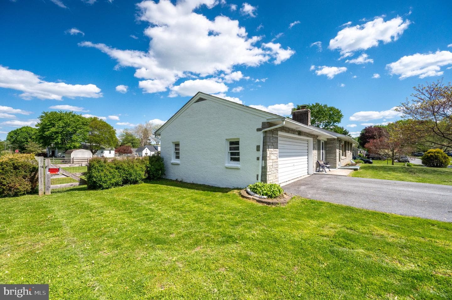 291 Watson Avenue photo 5