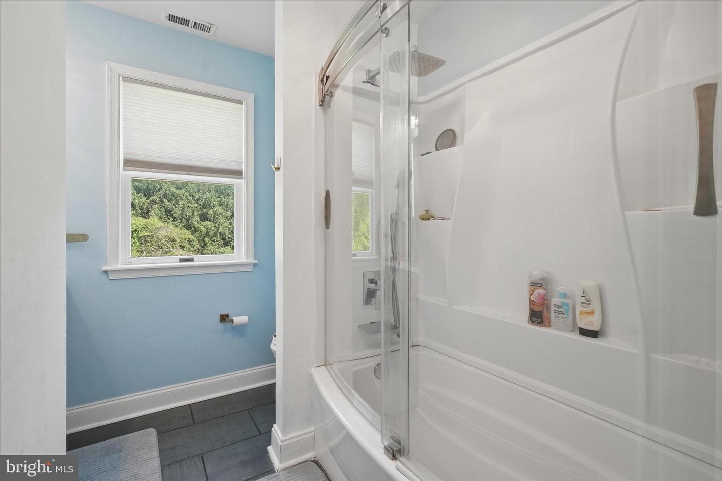 75 Auburn Road photo 26