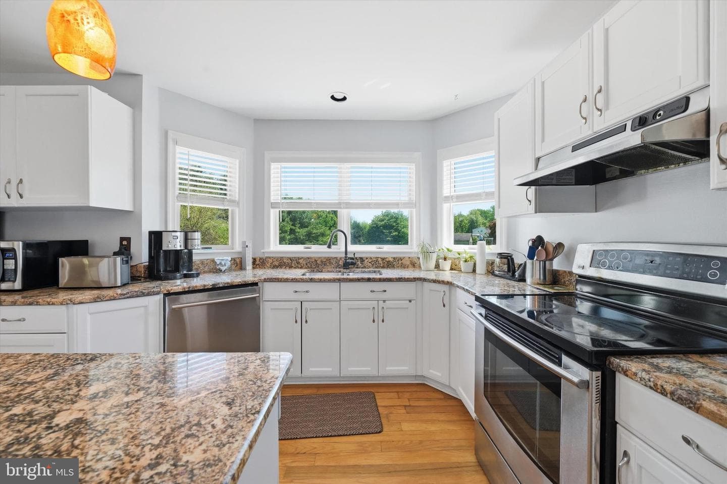 75 Auburn Road photo 42