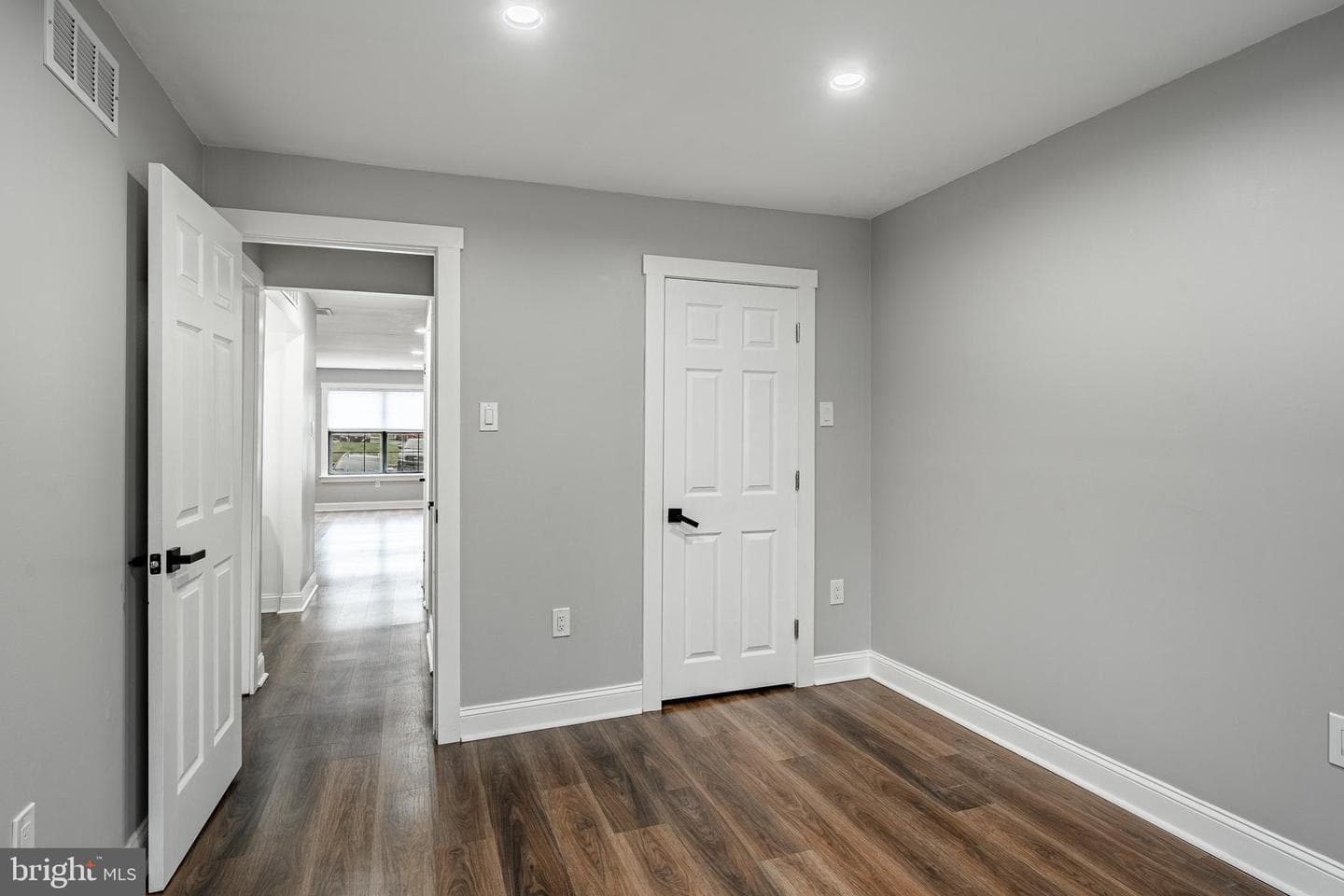 239 Smallwood Court #239 photo 23