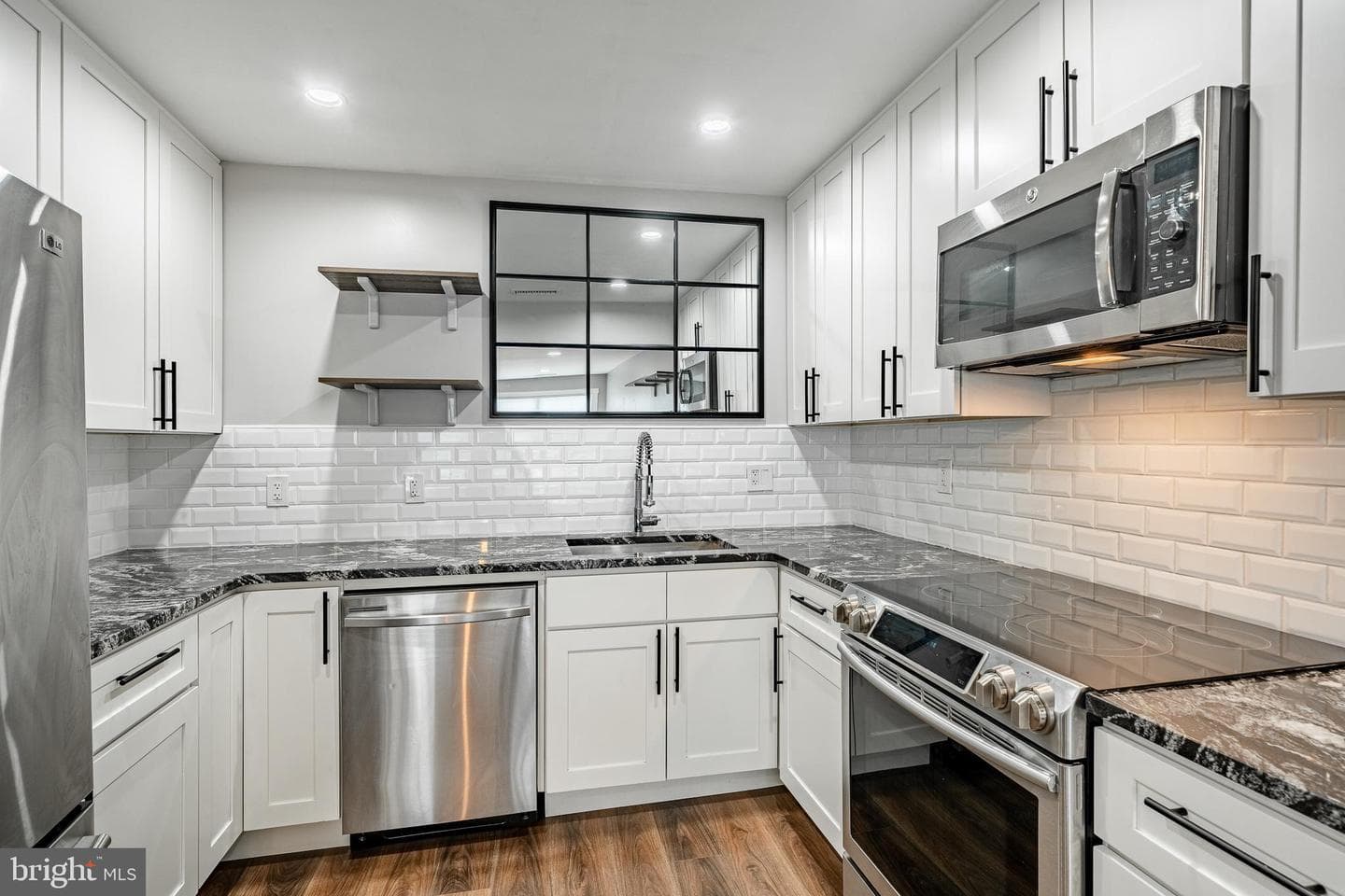 239 Smallwood Court #239 photo 6