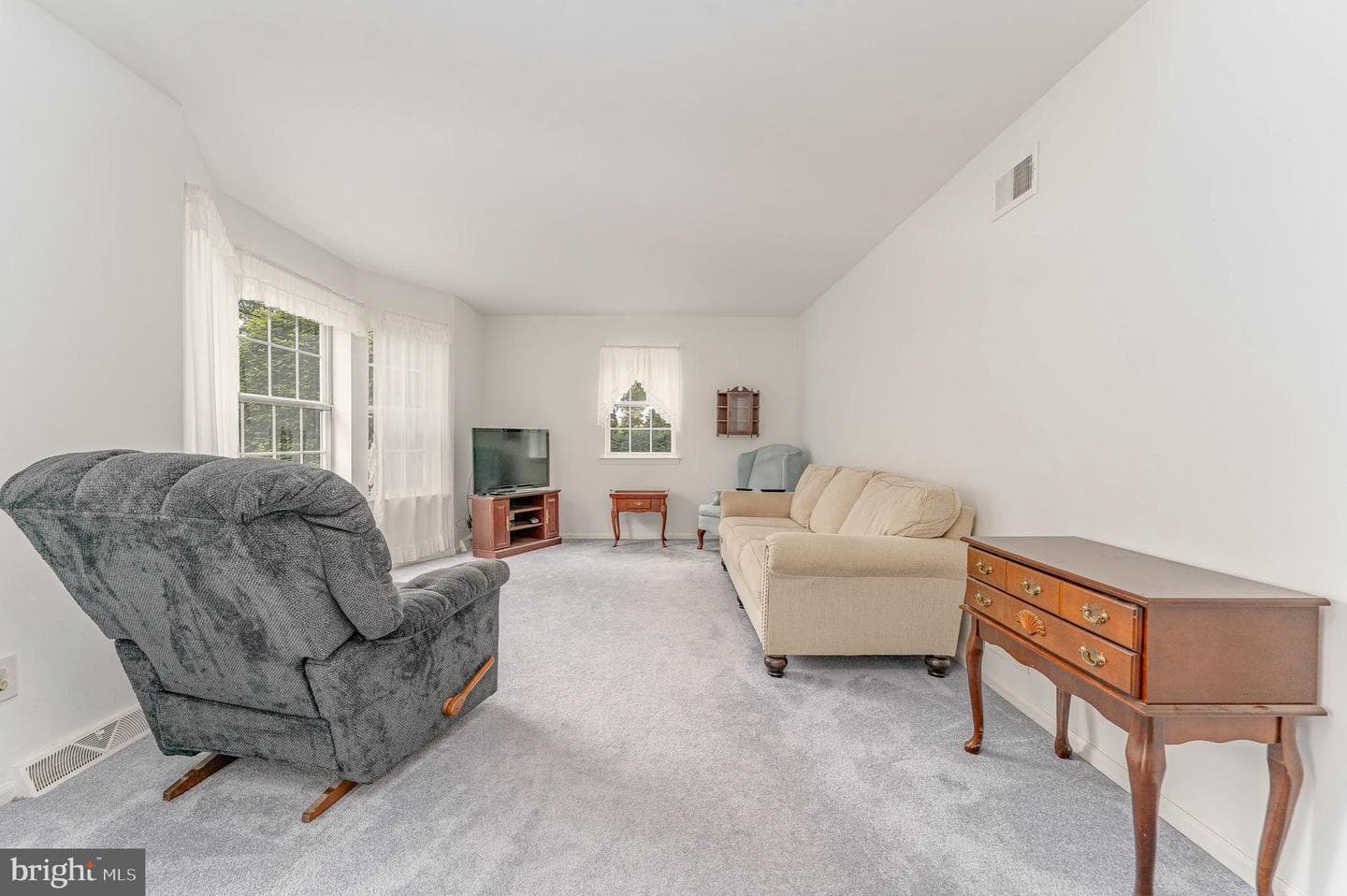 1239 Upton Circle photo 8