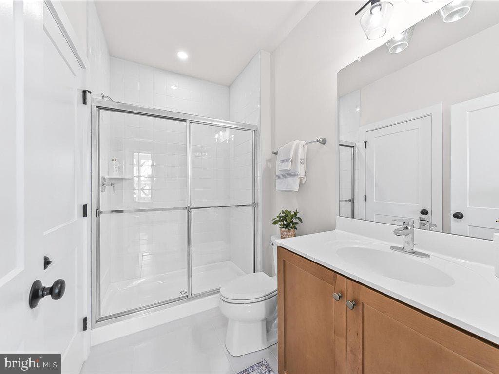 734 S Matlack Street photo 33
