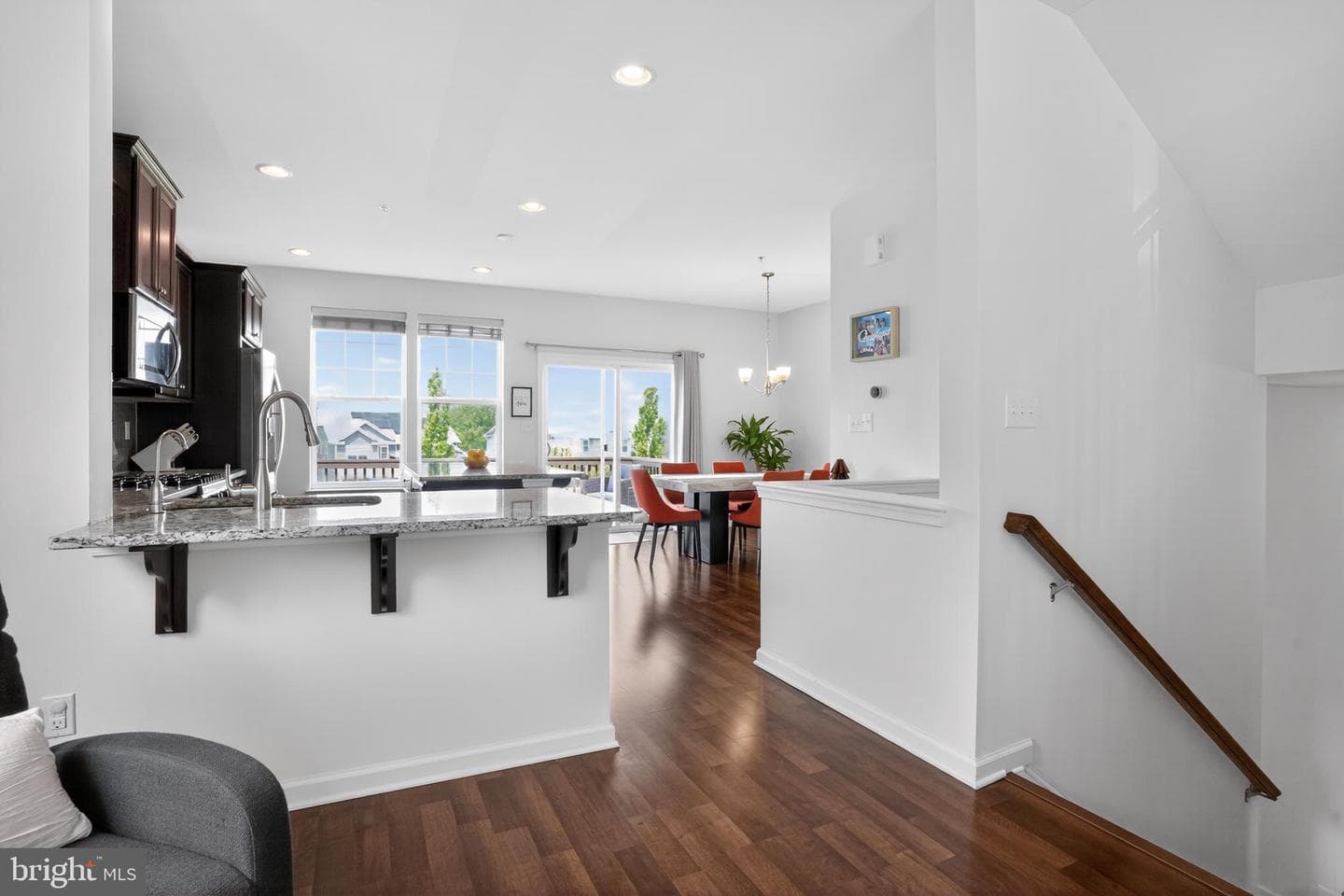 319 Dawson Place photo 2